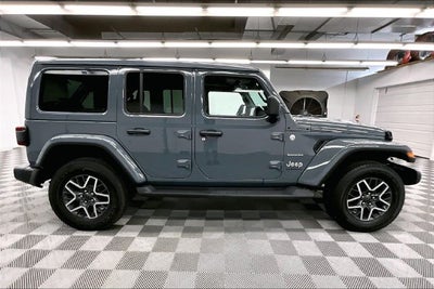 2024 Jeep Wrangler Sahara 4X4-Navigation-Sky Power Top