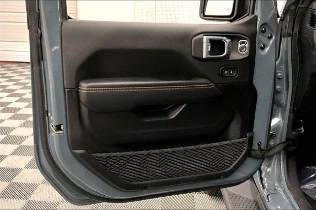 2024 Jeep Wrangler Sahara 4X4-Navigation-Sky Power Top