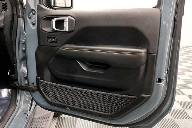 2024 Jeep Wrangler Sahara 4X4-Navigation-Sky Power Top