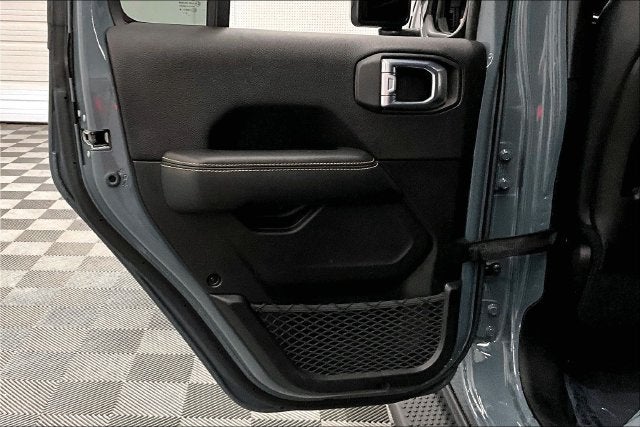 2024 Jeep Wrangler Sahara 4X4-Navigation-Sky Power Top