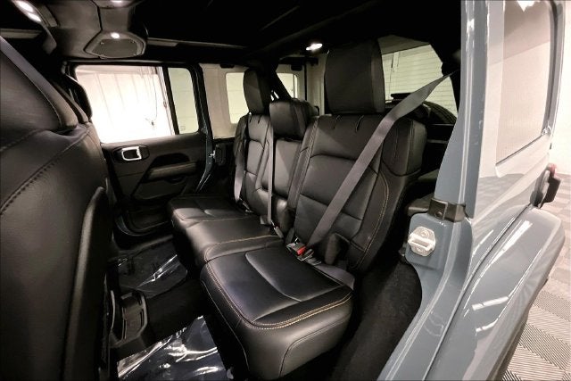 2024 Jeep Wrangler Sahara 4X4-Navigation-Sky Power Top