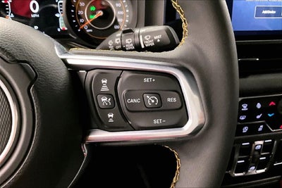 2024 Jeep Wrangler Sahara 4X4-Navigation-Sky Power Top