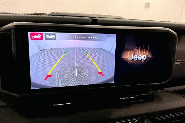 2024 Jeep Wrangler Sahara 4X4-Navigation-Sky Power Top