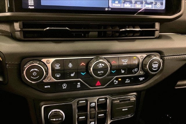 2024 Jeep Wrangler Sahara 4X4-Navigation-Sky Power Top
