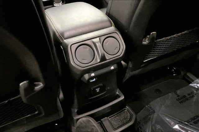 2024 Jeep Wrangler Sahara 4X4-Navigation-Sky Power Top