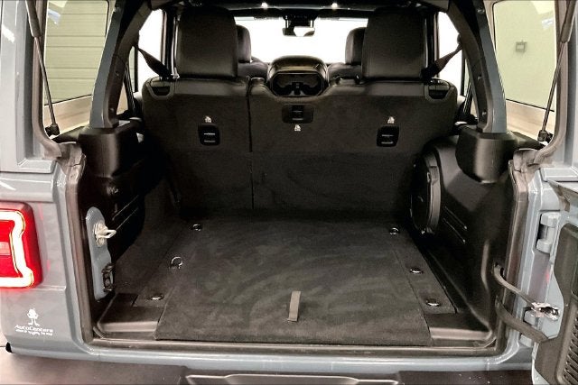 2024 Jeep Wrangler Sahara 4X4-Navigation-Sky Power Top