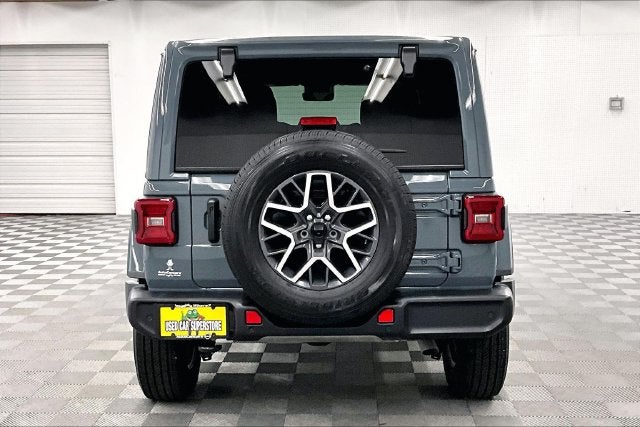2024 Jeep Wrangler Sahara 4X4-Navigation-Sky Power Top