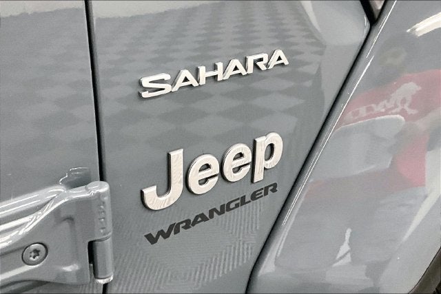2024 Jeep Wrangler Sahara 4X4-Navigation-Sky Power Top
