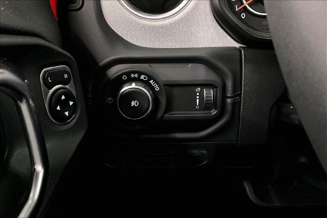2026 Jeep Wrangler Sahara 4x4-Sky One-Touch Power Top-Adaptive Cruise