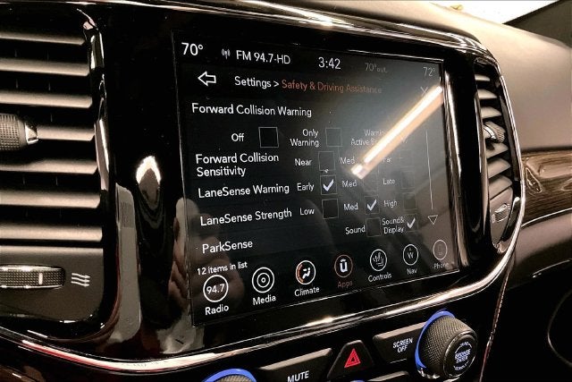 2019 Jeep Grand Cherokee Summit 4x4-Pano Roof-Adaptive Cruise-Htd/Cooled Leather