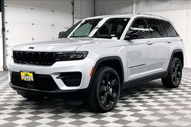 2025 Jeep Grand Cherokee Altitude X 4X4-Sunroof-Adaptive Cruise
