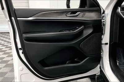 2024 Jeep Grand Cherokee Limited 4x4-Pano Roof-Adaptive Cruise-Htd/Cooled Leather