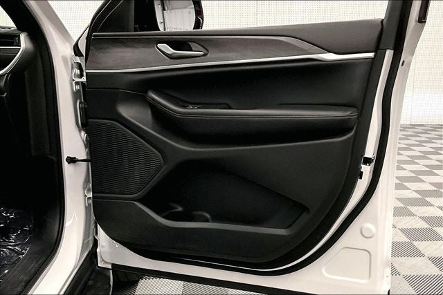2024 Jeep Grand Cherokee Limited 4x4-Pano Roof-Adaptive Cruise-Htd/Cooled Leather