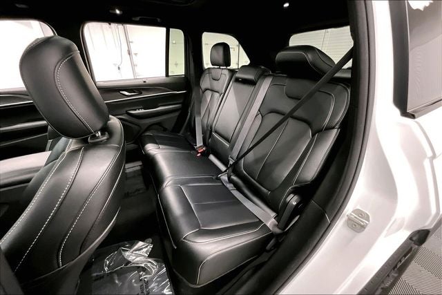 2024 Jeep Grand Cherokee Limited 4x4-Pano Roof-Adaptive Cruise-Htd/Cooled Leather
