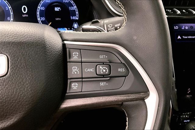 2024 Jeep Grand Cherokee Limited 4x4-Pano Roof-Adaptive Cruise-Htd/Cooled Leather