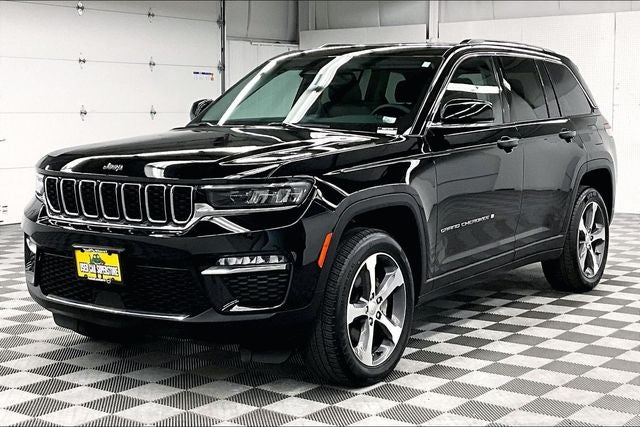 2023 Jeep Grand Cherokee Limited 4x4 - Pano Roof - Adaptive Cruise - Htd Seats