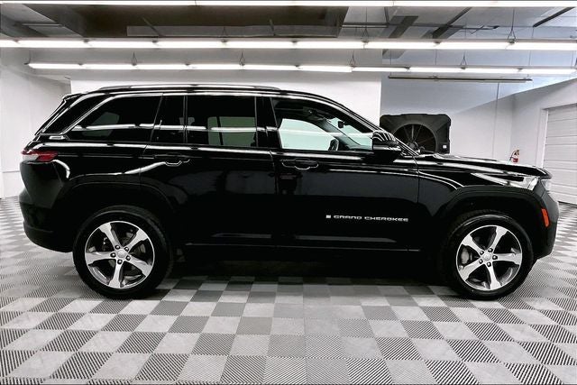2023 Jeep Grand Cherokee Limited 4x4 - Pano Roof - Adaptive Cruise - Htd Seats