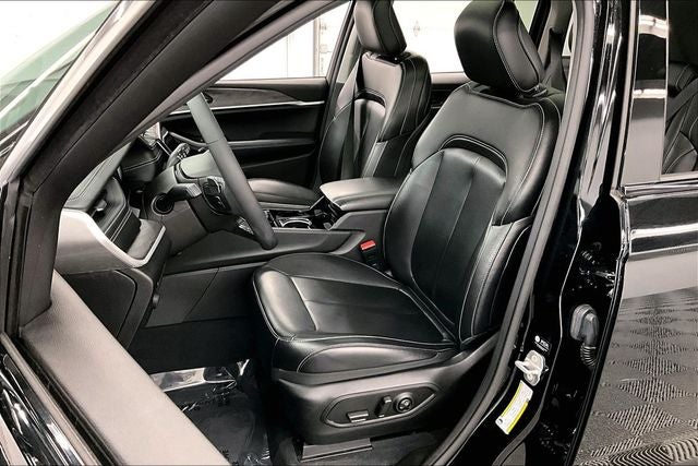 2023 Jeep Grand Cherokee Limited 4x4 - Pano Roof - Adaptive Cruise - Htd Seats