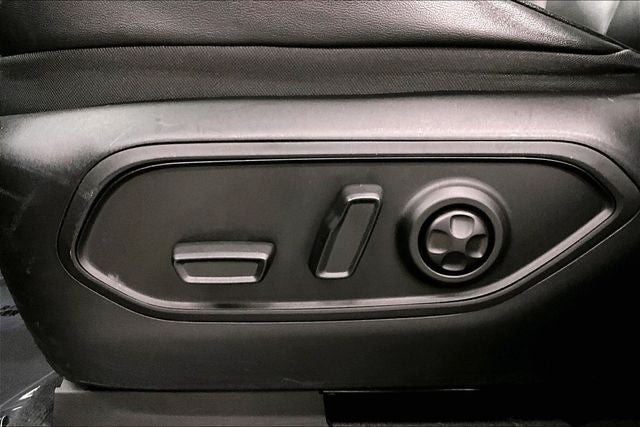 2023 Jeep Grand Cherokee Limited 4x4 - Pano Roof - Adaptive Cruise - Htd Seats