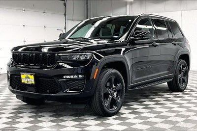 2024 Jeep Grand Cherokee Limited 4x4 - Black Appearance Pkg - Pano Roof