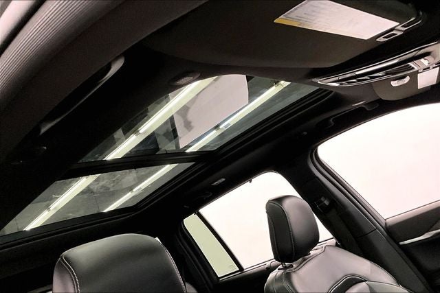 2024 Jeep Grand Cherokee Limited 4x4 - Black Appearance Pkg - Pano Roof
