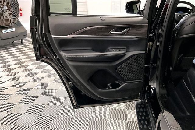 2024 Jeep Grand Cherokee Limited 4x4 - Black Appearance Pkg - Pano Roof