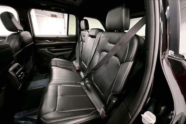 2024 Jeep Grand Cherokee Limited 4x4 - Black Appearance Pkg - Pano Roof