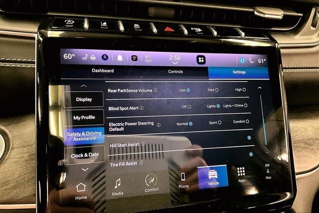 2024 Jeep Grand Cherokee Limited 4x4 - Black Appearance Pkg - Pano Roof