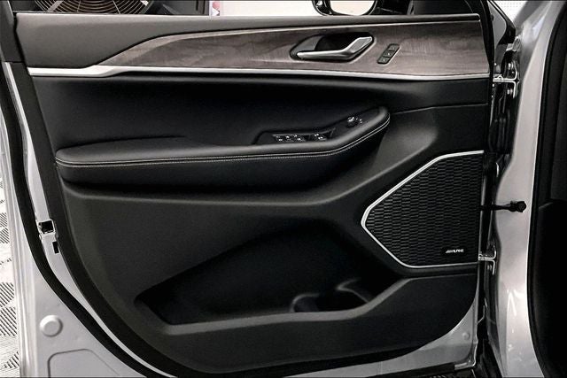 2024 Jeep Grand Cherokee Limited 4x4 - Black Appearance Pkg - Pano Roof - 20'' Whee