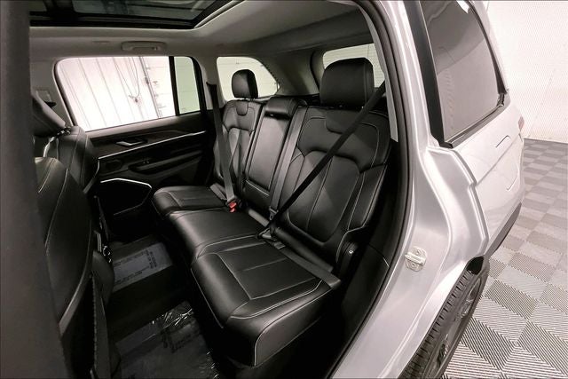 2024 Jeep Grand Cherokee Limited 4x4 - Black Appearance Pkg - Pano Roof - 20'' Whee