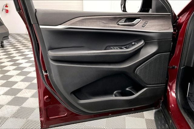2023 Jeep Grand Cherokee Limited 4x4 - Adaptive Cruise - Blind Spot Detection