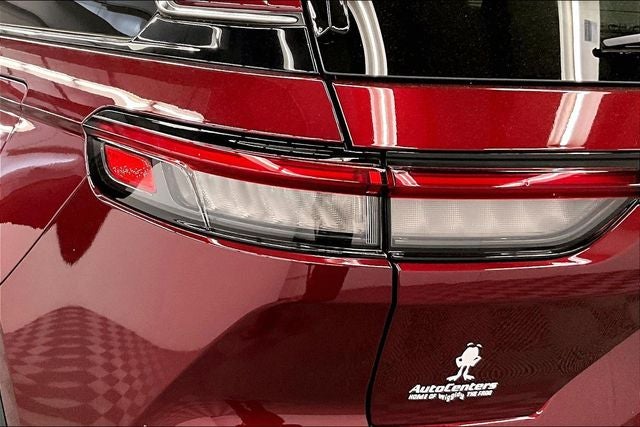 2023 Jeep Grand Cherokee Limited 4x4 - Adaptive Cruise - Blind Spot Detection