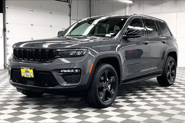 2024 Jeep Grand Cherokee Limited 4x4 - Black Appearance Pkg - Pano Roof