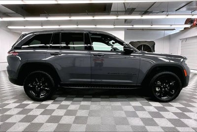 2024 Jeep Grand Cherokee Limited 4x4 - Black Appearance Pkg - Pano Roof