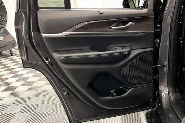 2024 Jeep Grand Cherokee Limited 4x4 - Black Appearance Pkg - Pano Roof