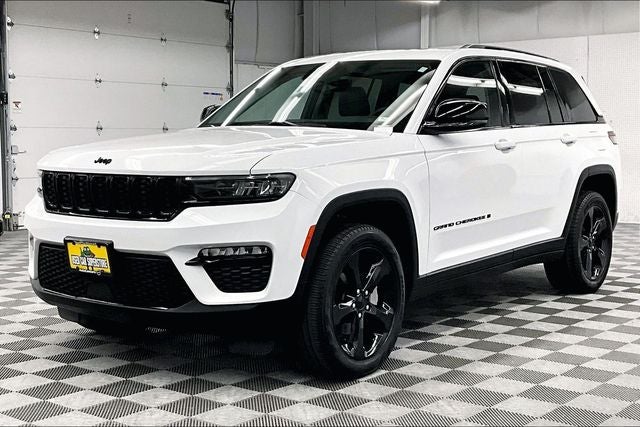 2023 Jeep Grand Cherokee Limited 4x4-Pano Roof-Adaptive Cruise-Htd Seats