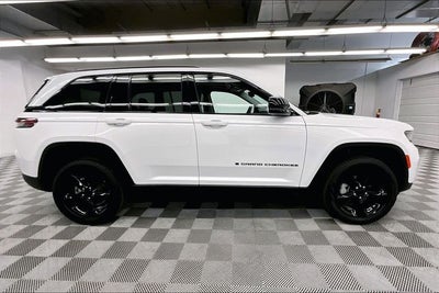 2023 Jeep Grand Cherokee Limited 4x4-Pano Roof-Adaptive Cruise-Htd Seats