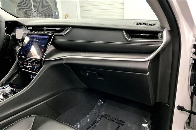 2023 Jeep Grand Cherokee Limited 4x4-Pano Roof-Adaptive Cruise-Htd Seats