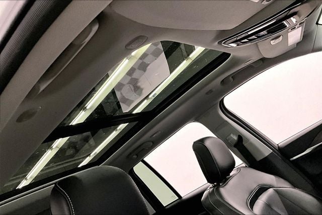 2023 Jeep Grand Cherokee Limited 4x4-Pano Roof-Adaptive Cruise-Htd Seats