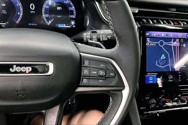2023 Jeep Grand Cherokee Limited 4x4-Pano Roof-Adaptive Cruise-Htd Seats