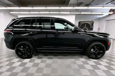 2024 Jeep Grand Cherokee Limited 4x4-Pano Roof-Adaptive Cruise-Htd/Cooled Leather