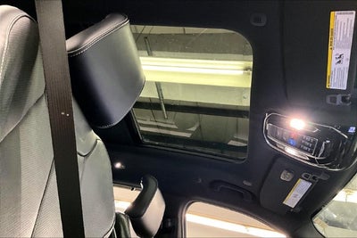 2023 Jeep Grand Cherokee Overland Panoramic Roof-4X4-Adaptive Cruise