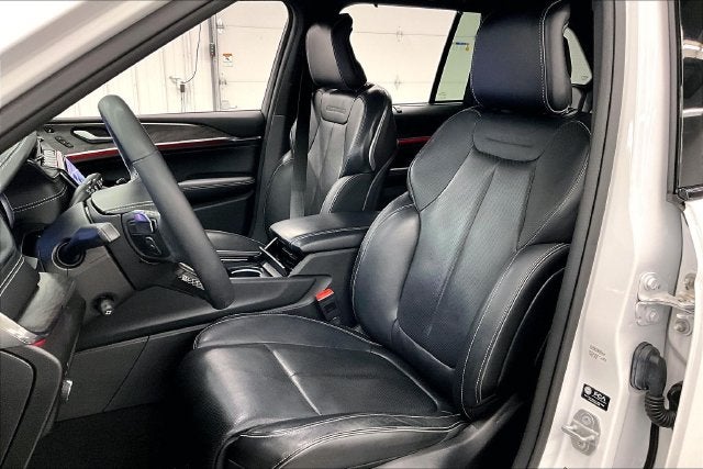 2023 Jeep Grand Cherokee Overland Panoramic Roof-4X4-Adaptive Cruise
