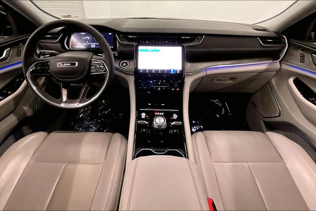 2023 Jeep Grand Cherokee Overland 4x4-Pano Roof-Htd/Cooled Massaging Leather