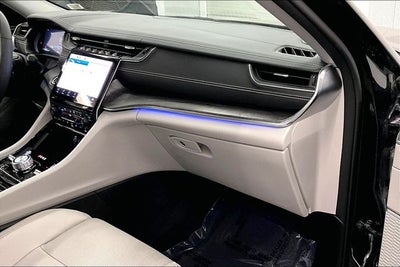 2023 Jeep Grand Cherokee Overland 4x4-Pano Roof-Htd/Cooled Massaging Leather