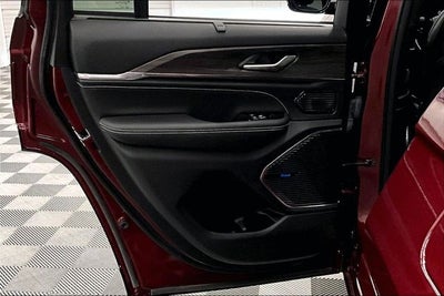 2024 Jeep Grand Cherokee Overland