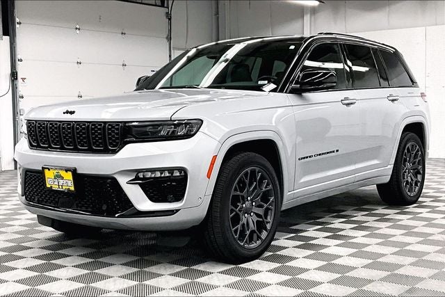 2025 Jeep Grand Cherokee Summit