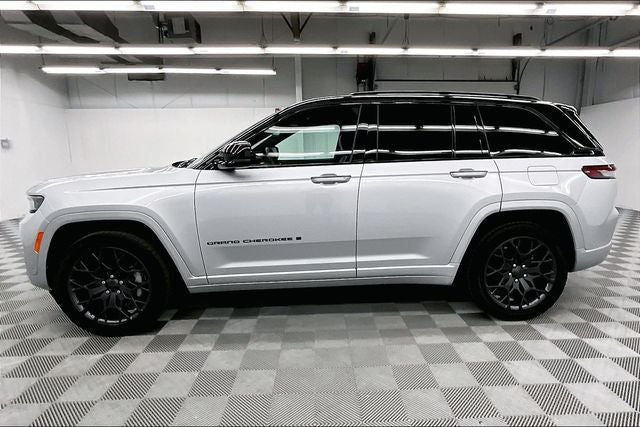 2025 Jeep Grand Cherokee Summit