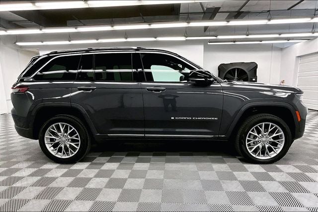 2025 Jeep Grand Cherokee Summit