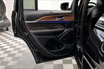 2024 Jeep Grand Cherokee Summit 4x4 - Pano Roof - Htd/Cooled Massaging Seats